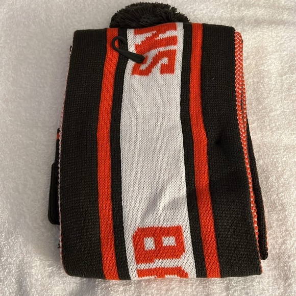 NFL Cleveland Browns hat and scarf set - Picture 2 of 3